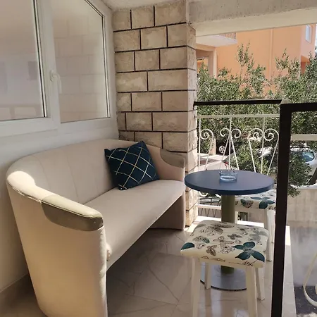 Apartment Luka
