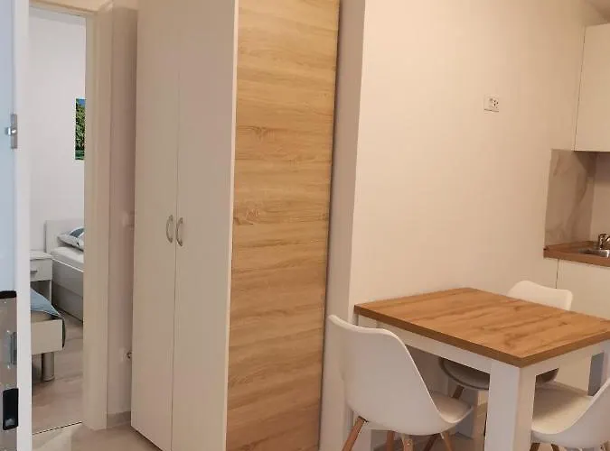 Luka 马卡尔斯卡